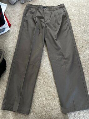 Basic Editions Men's Khaki Pants Pleated 36x32